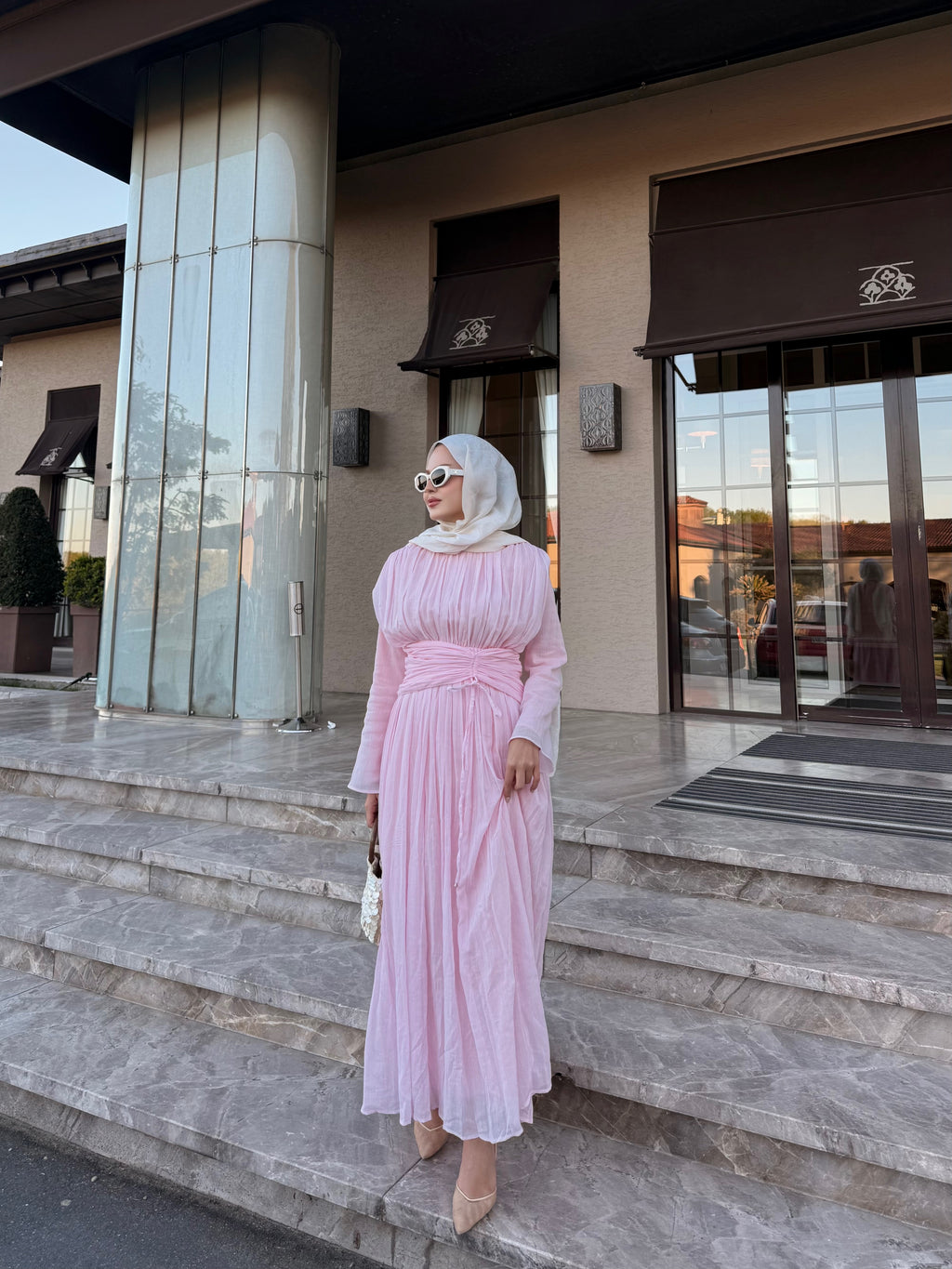 Büzgü detaylı elbise pembe