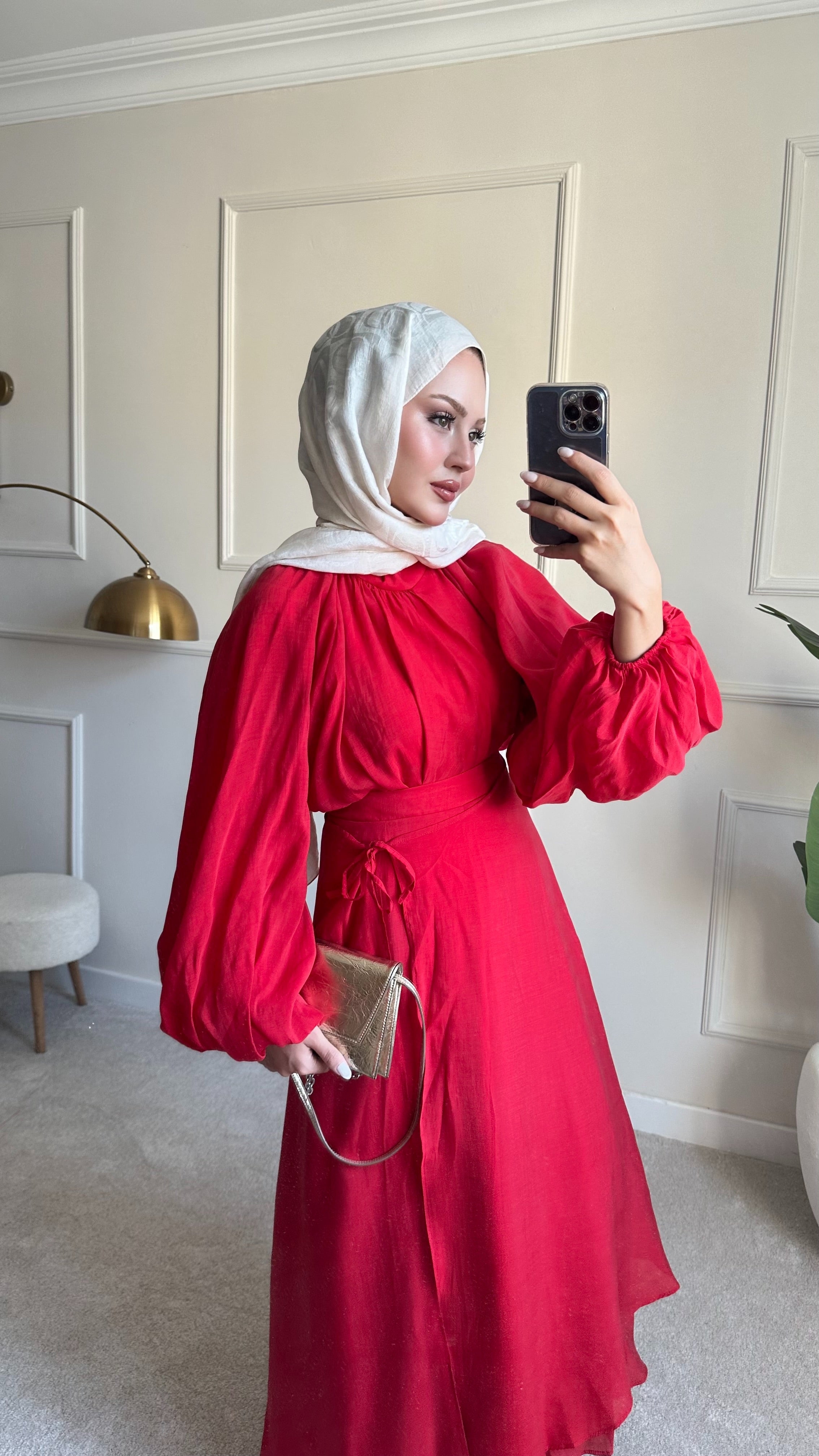 Çift etekli bağlamalı takım kırmızı