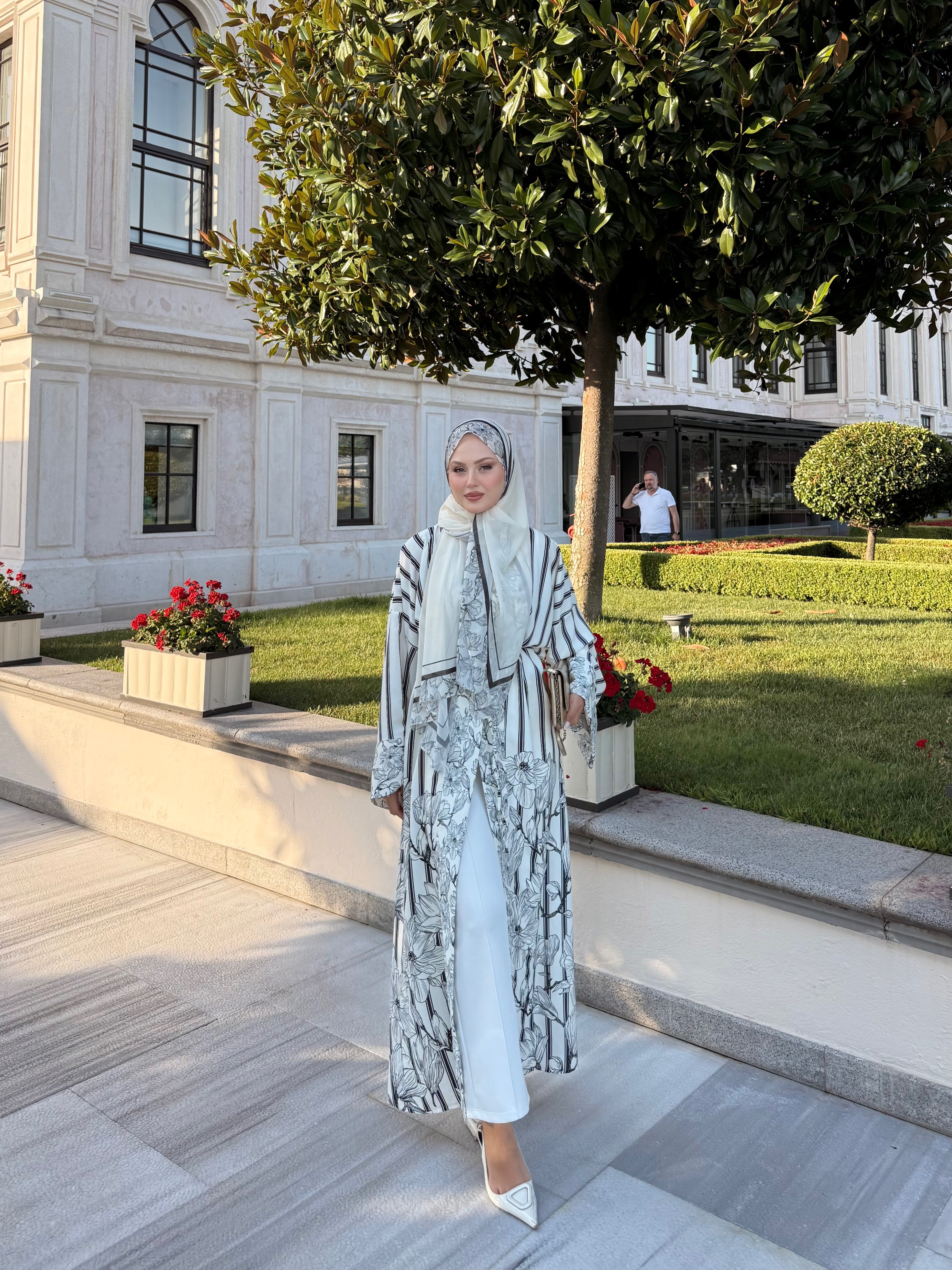 Desenli abaya şal dahil siyah