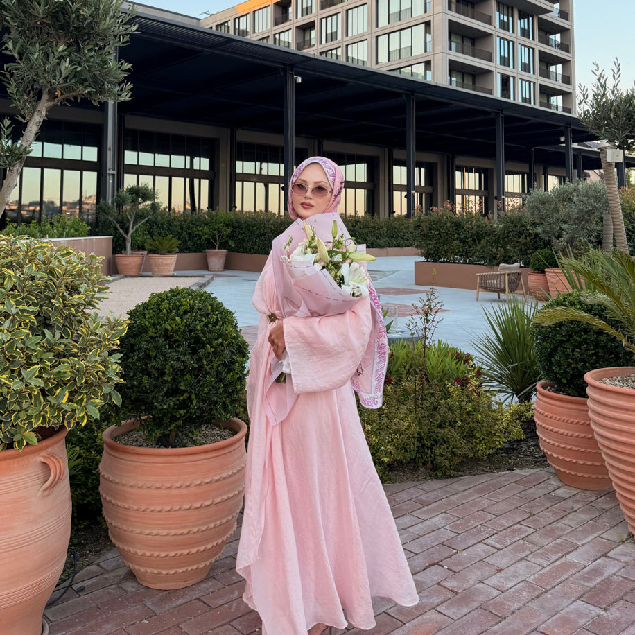 Pelerinli elbise pembe