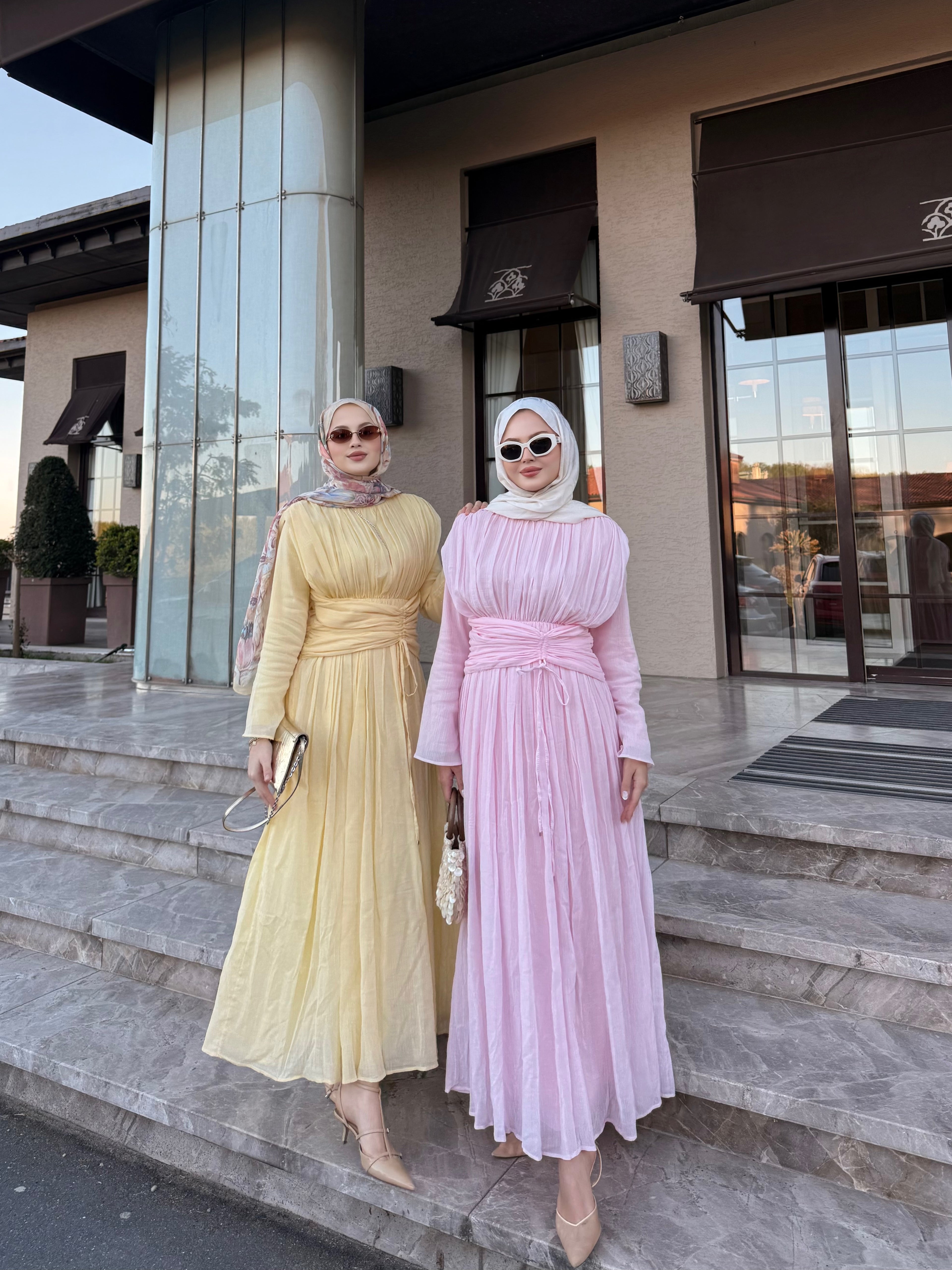 Büzgü detaylı elbise pembe