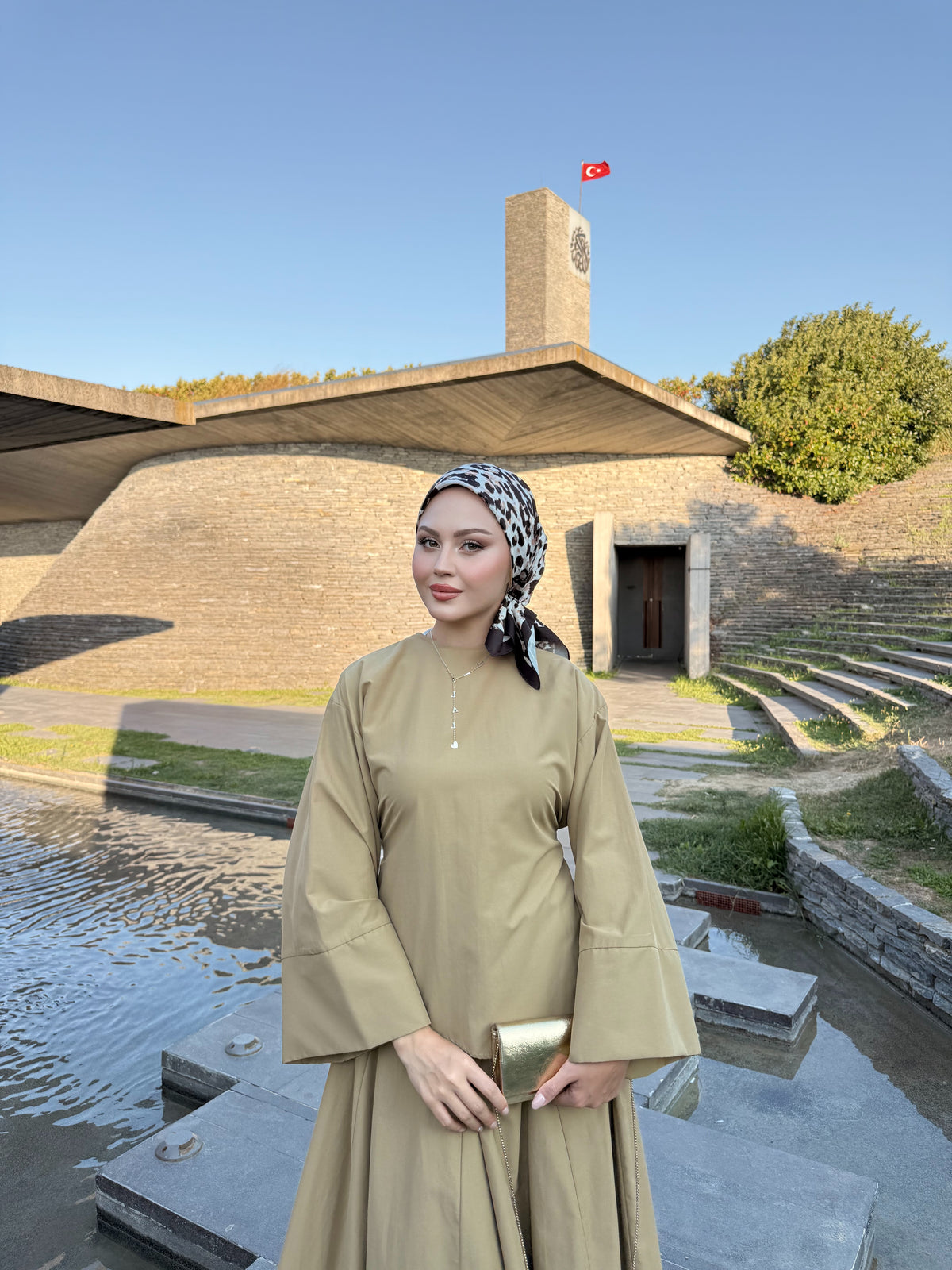 Bağlama detaylı takım haki
