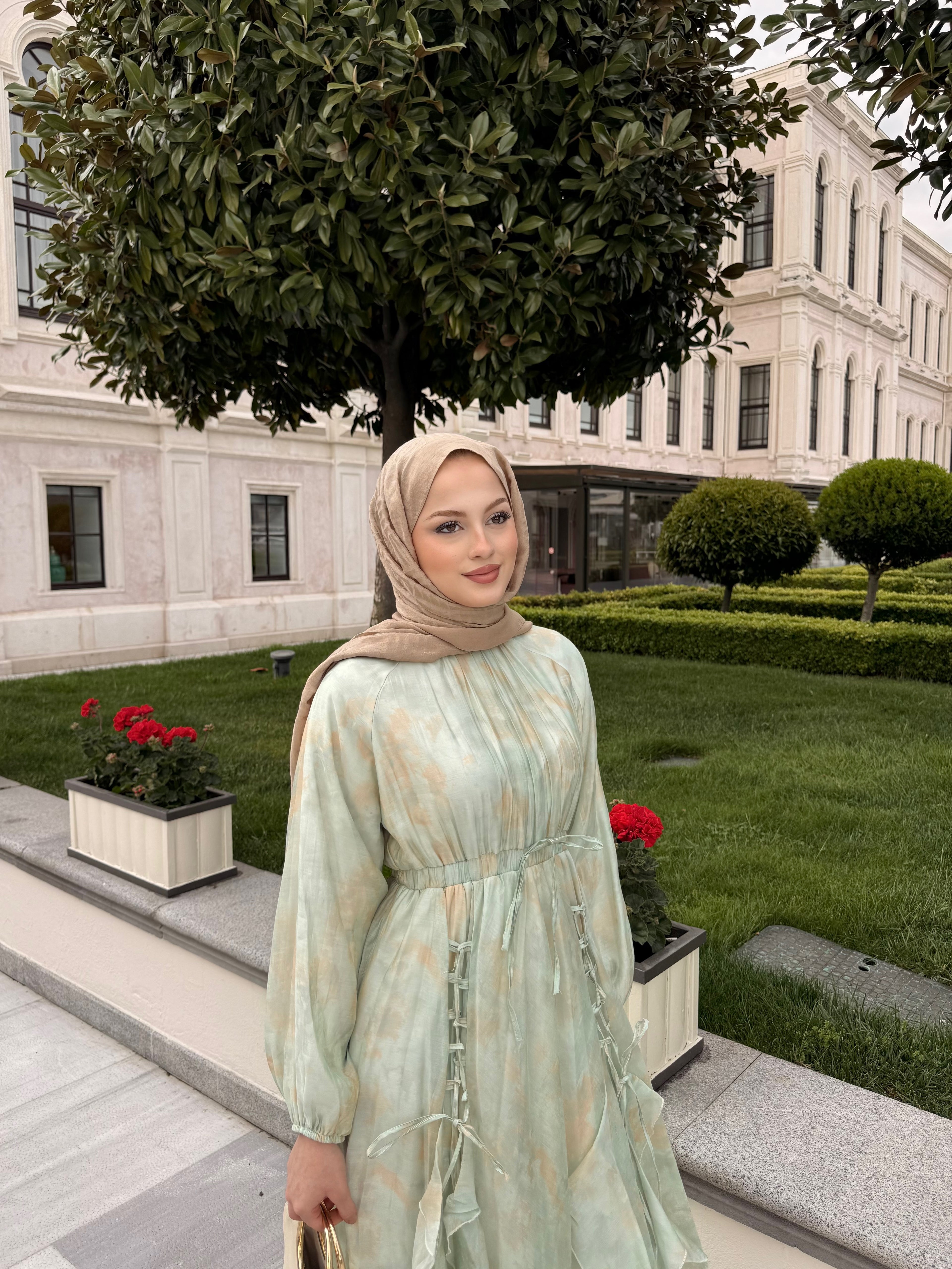 Kurdale detaylı elbise yeşil