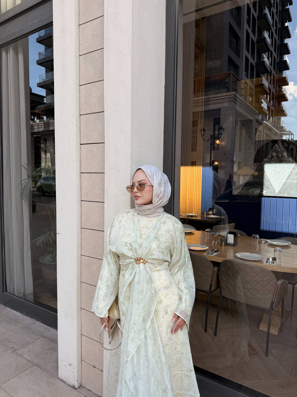 Desenli pelerinli elbise yeşil