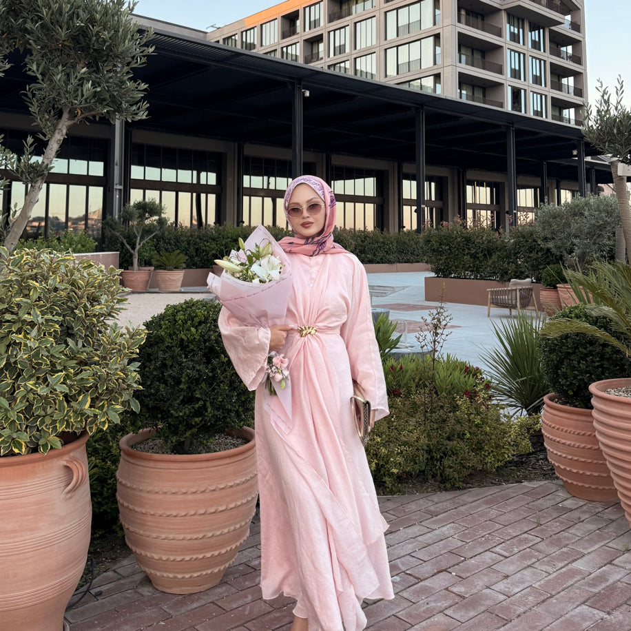 Pelerinli elbise pembe