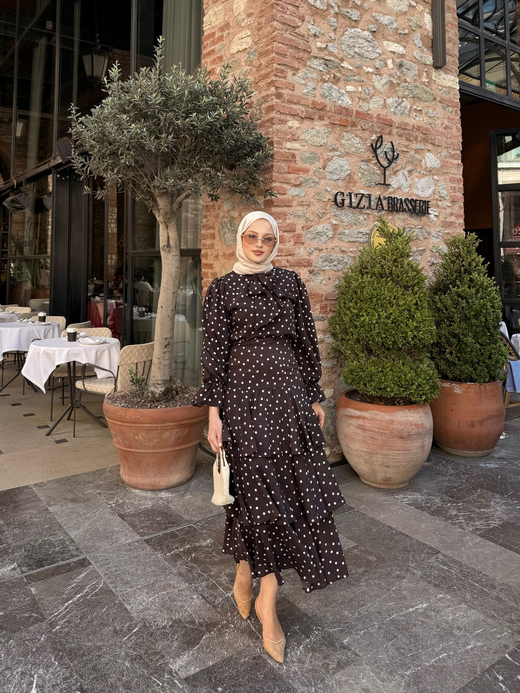 Puantiye etekli takım
