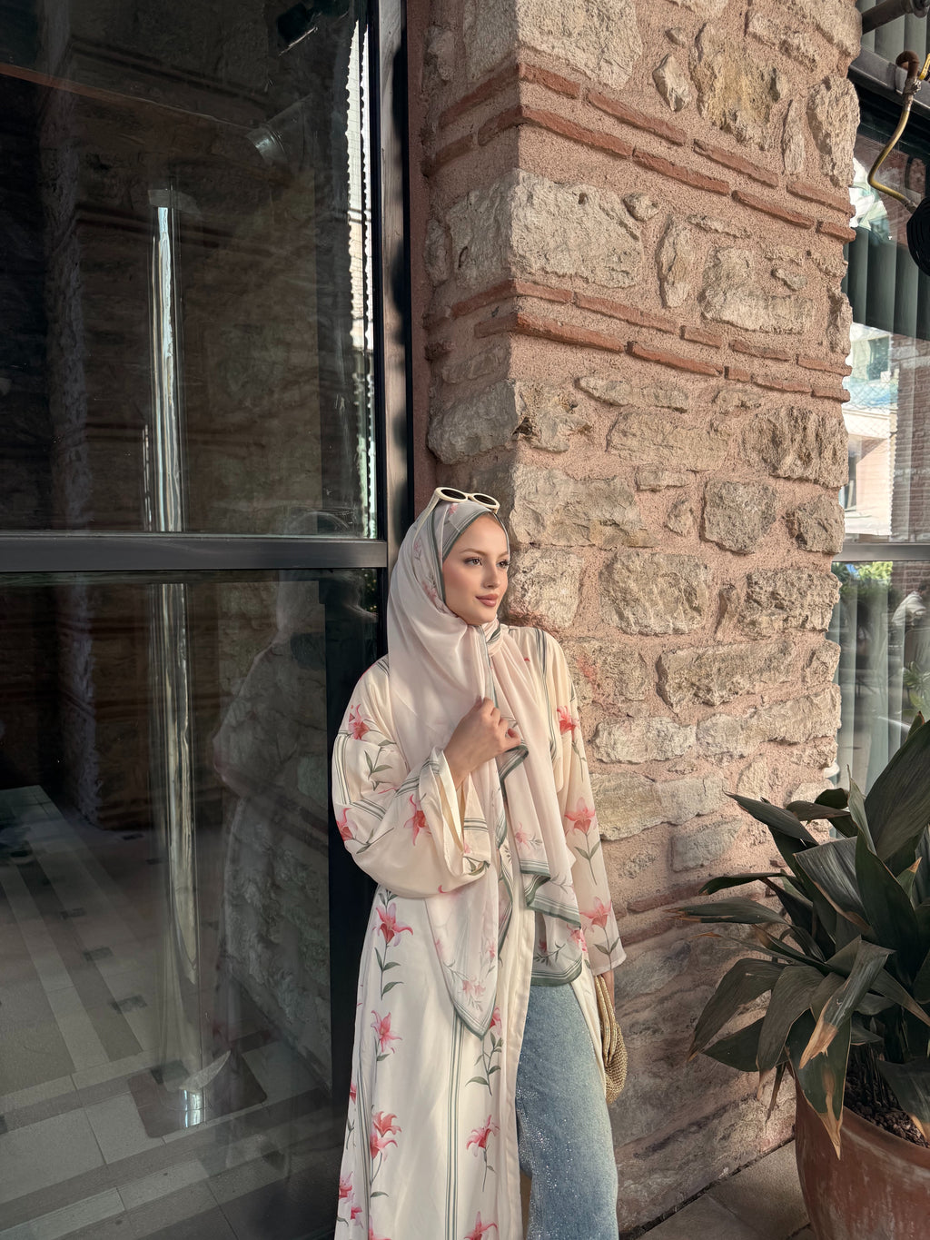 ŞAL hediyeli İthal abaya krem