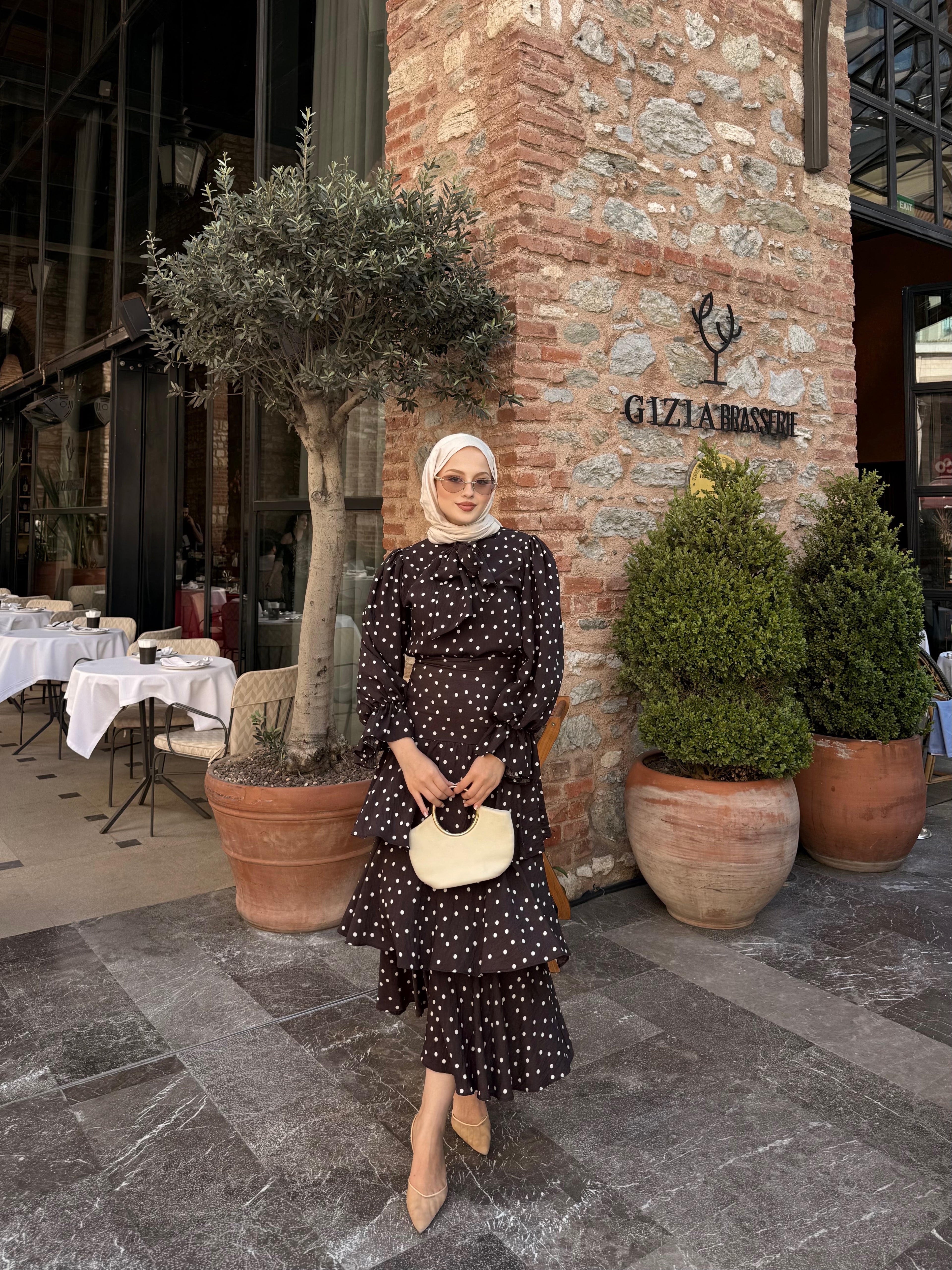 Puantiye etekli takım