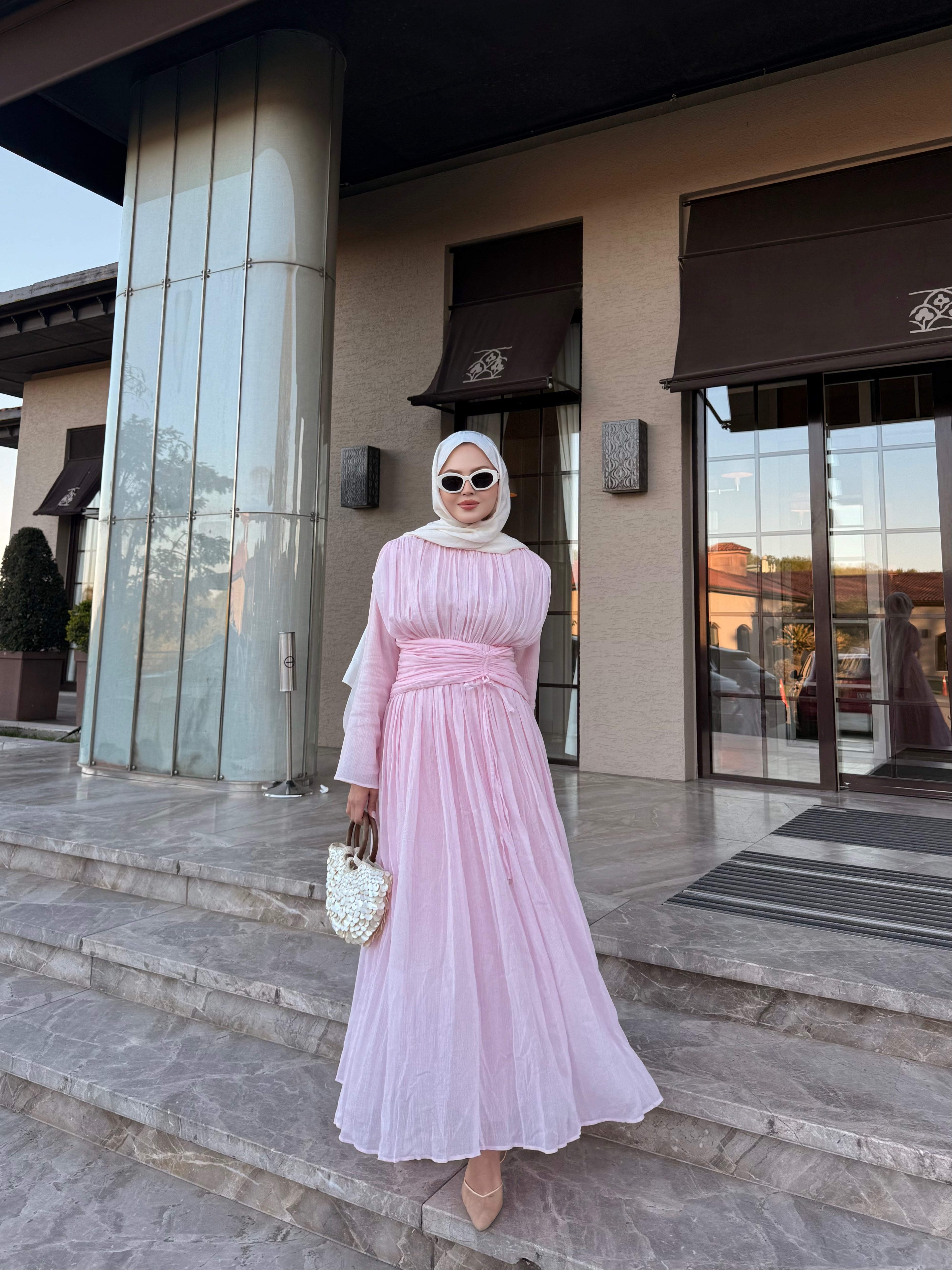 Büzgü detaylı elbise pembe
