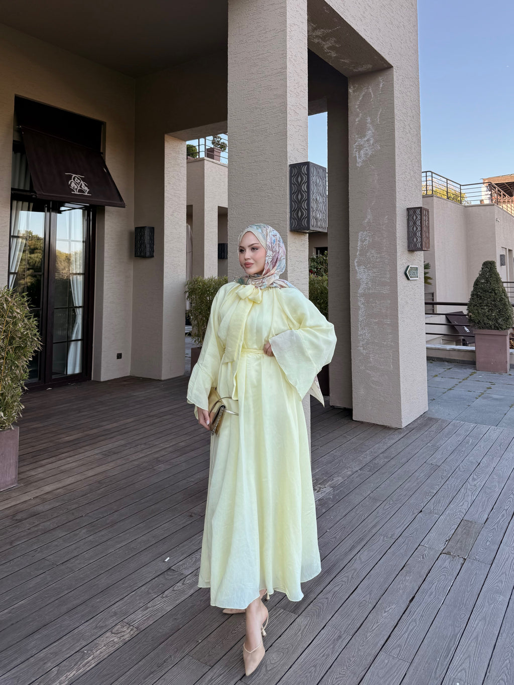 Flora elbise tereyağ sarısı