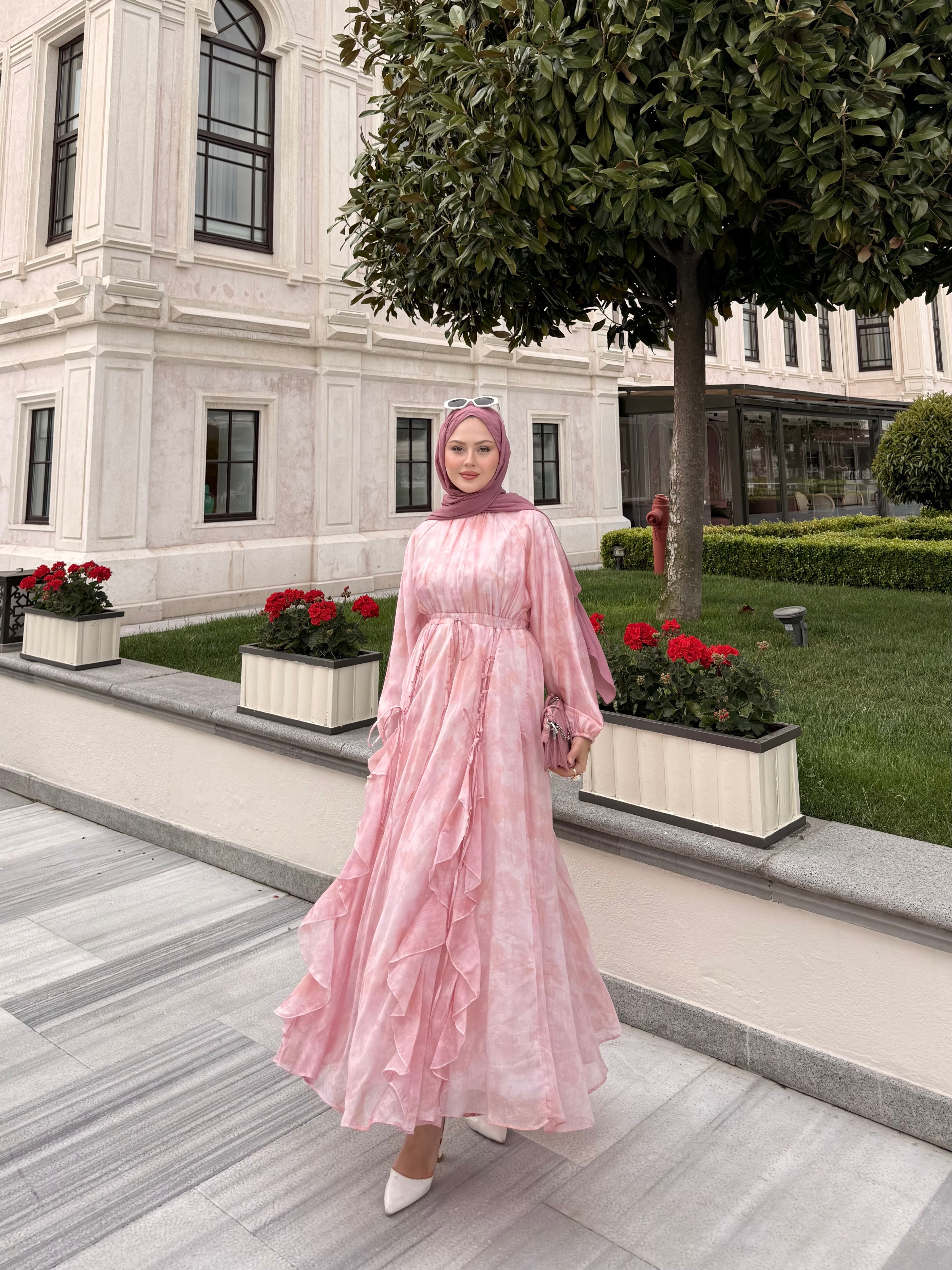 Kurdale detaylı elbise