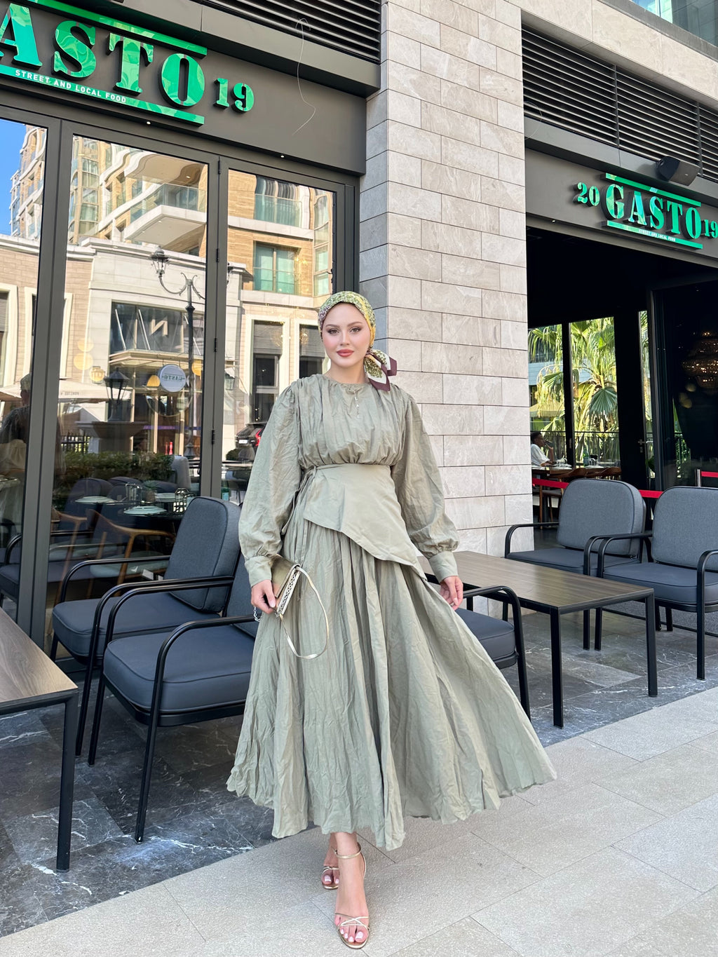 Etek bağlama detaylı elbise yeşil