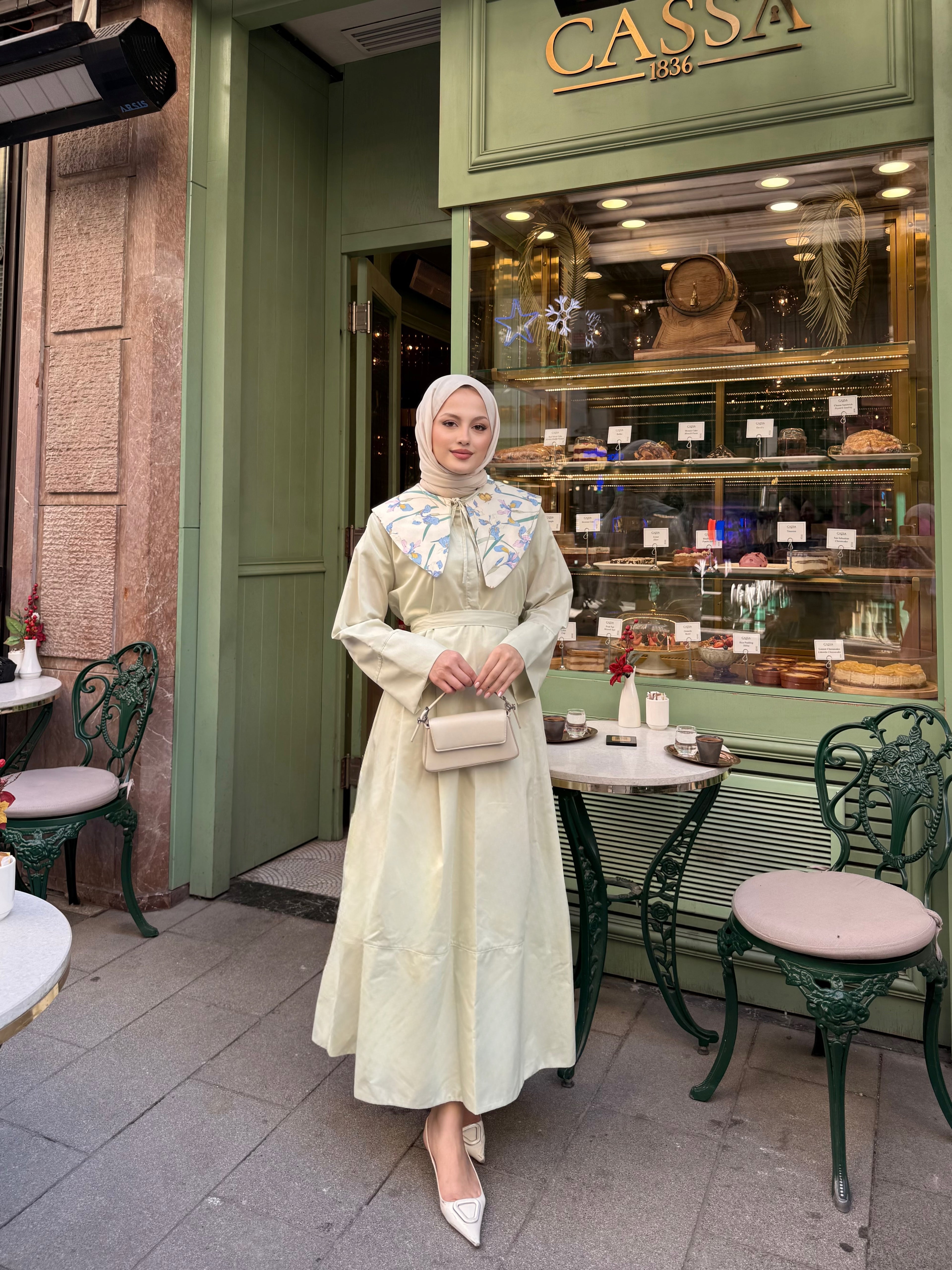 Yaka detaylı elbise yeşil