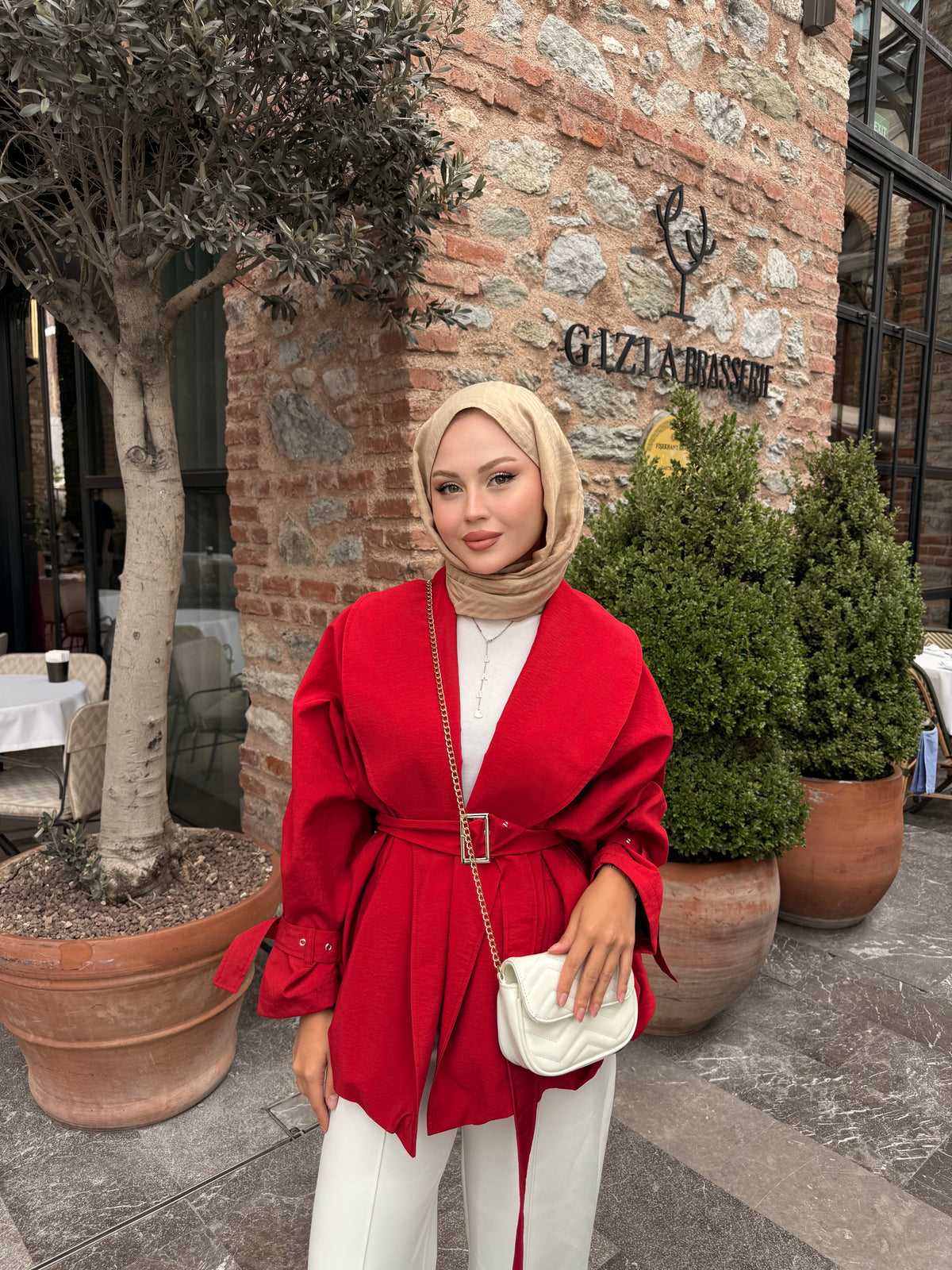 Yarasa kol kemerli trenç kırmızı
