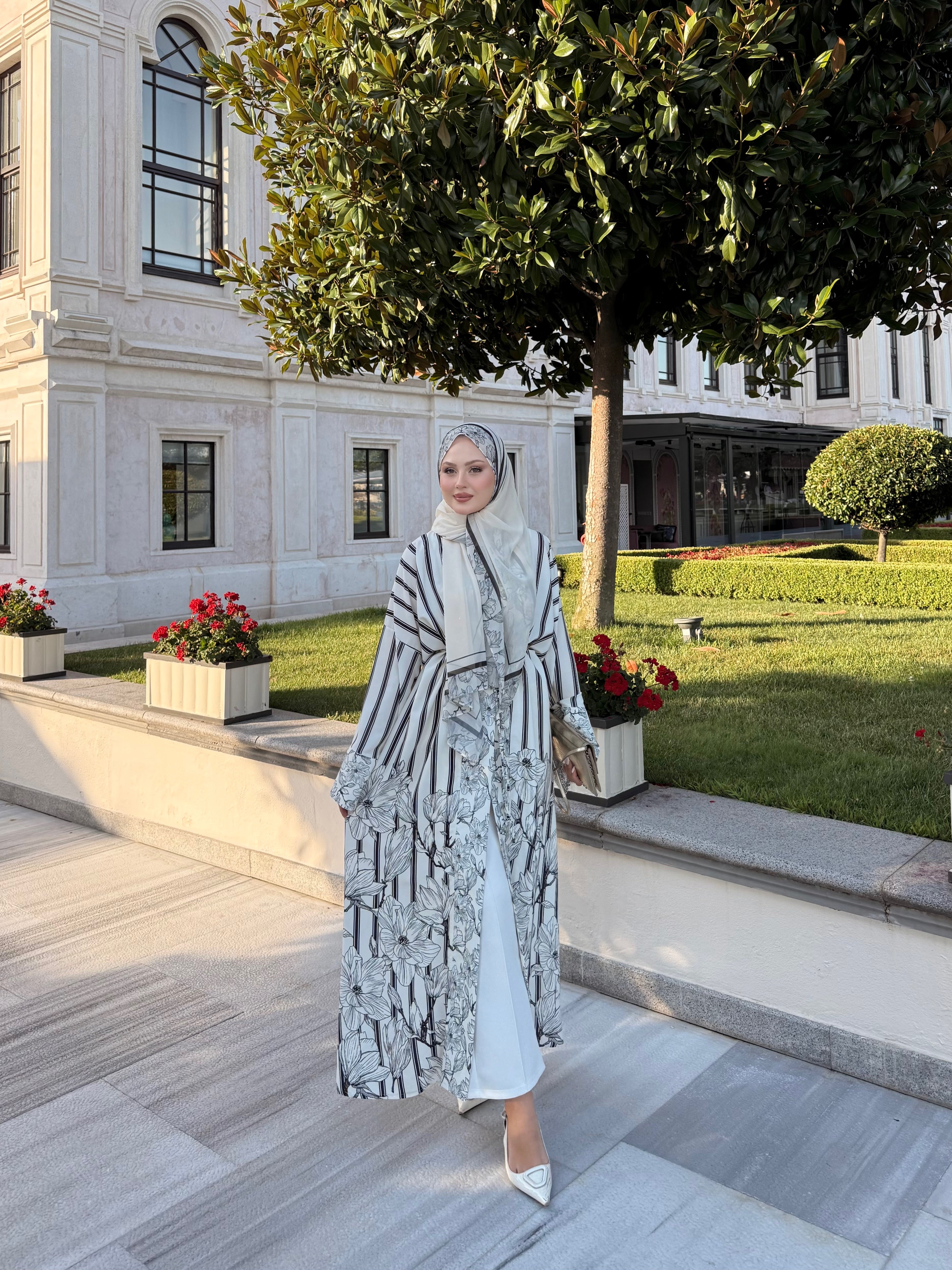 Desenli abaya şal dahil siyah
