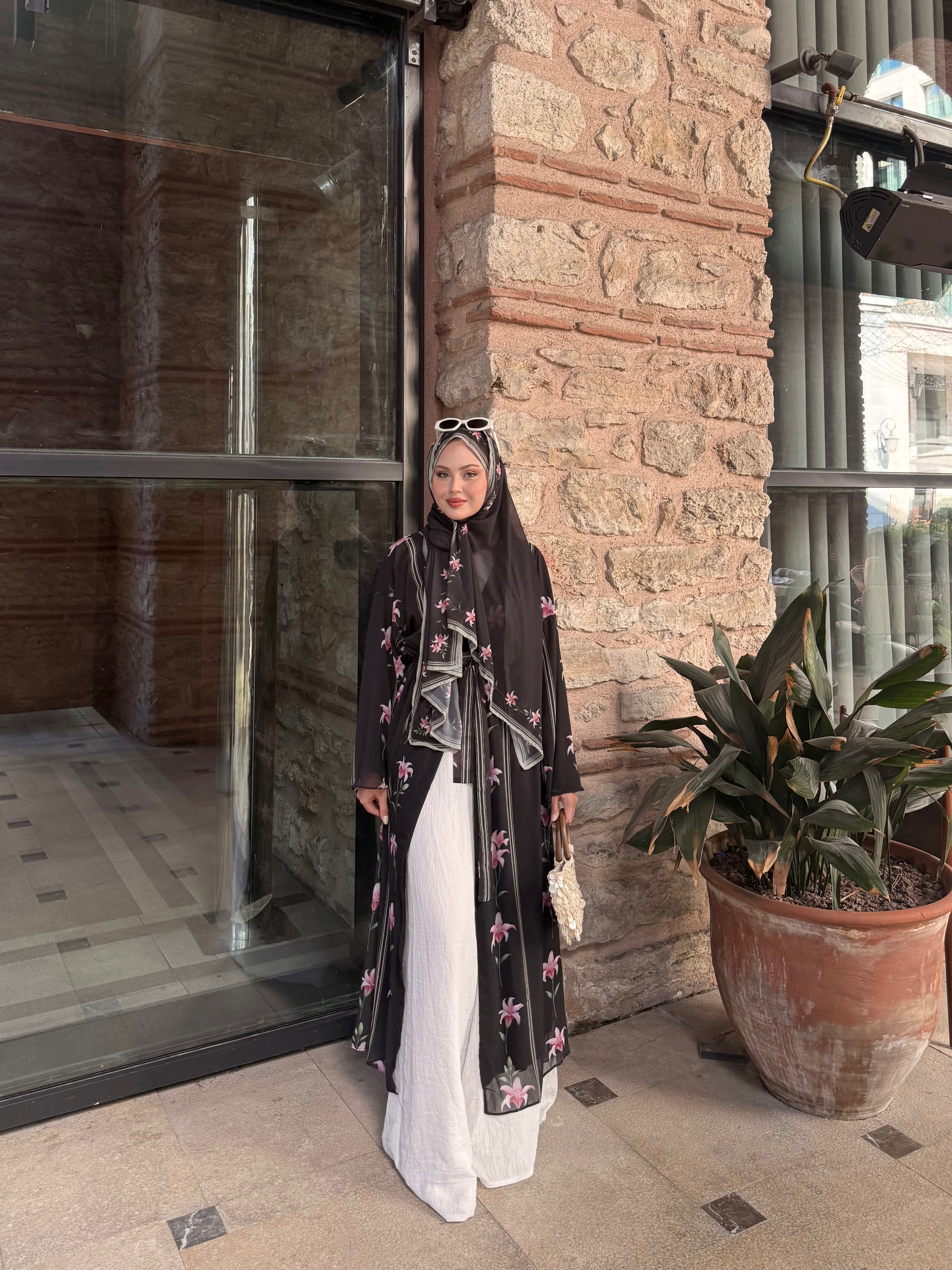 Şal hediyeli ithal abaya siyah