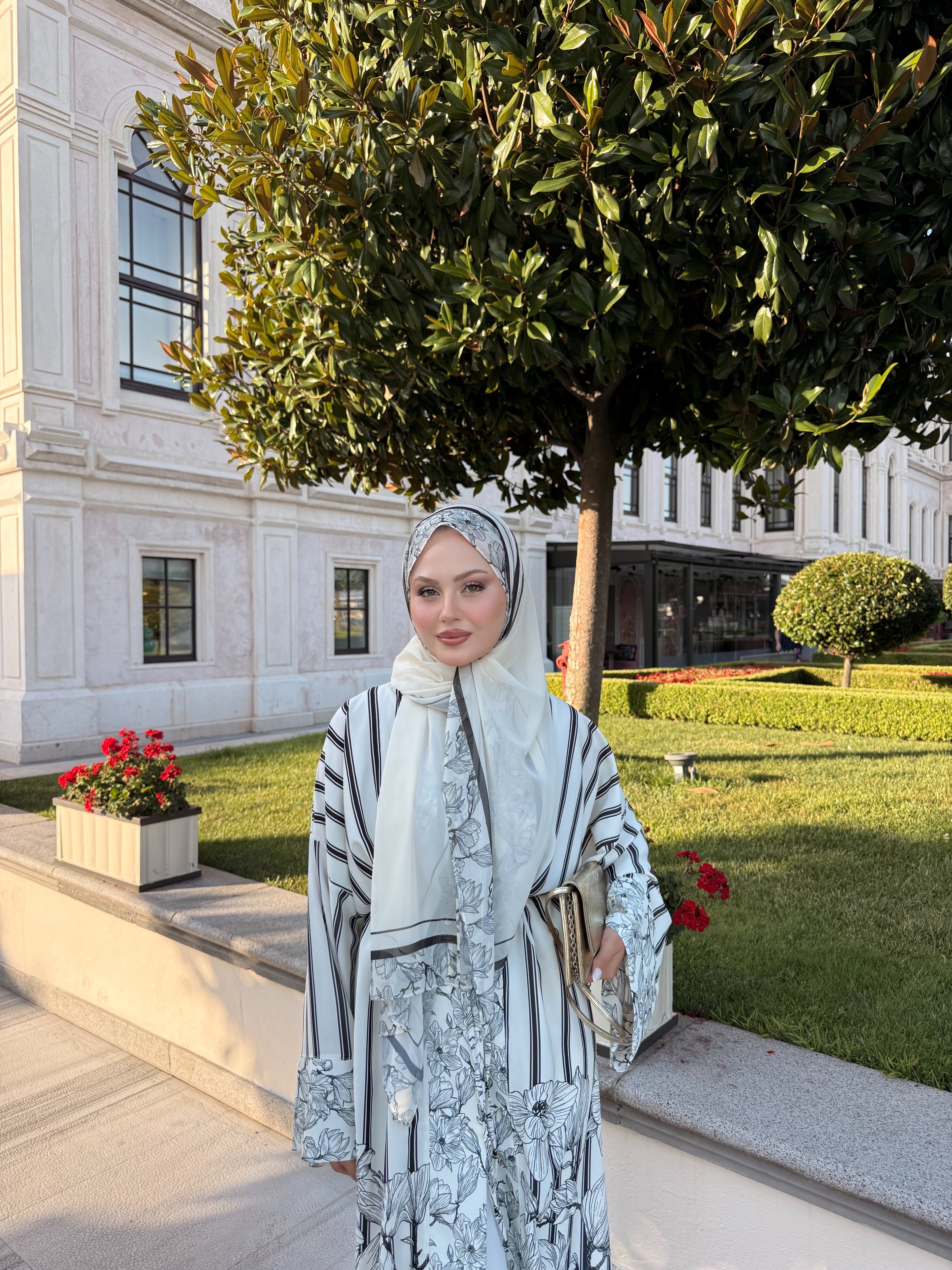Desenli abaya şal dahil siyah