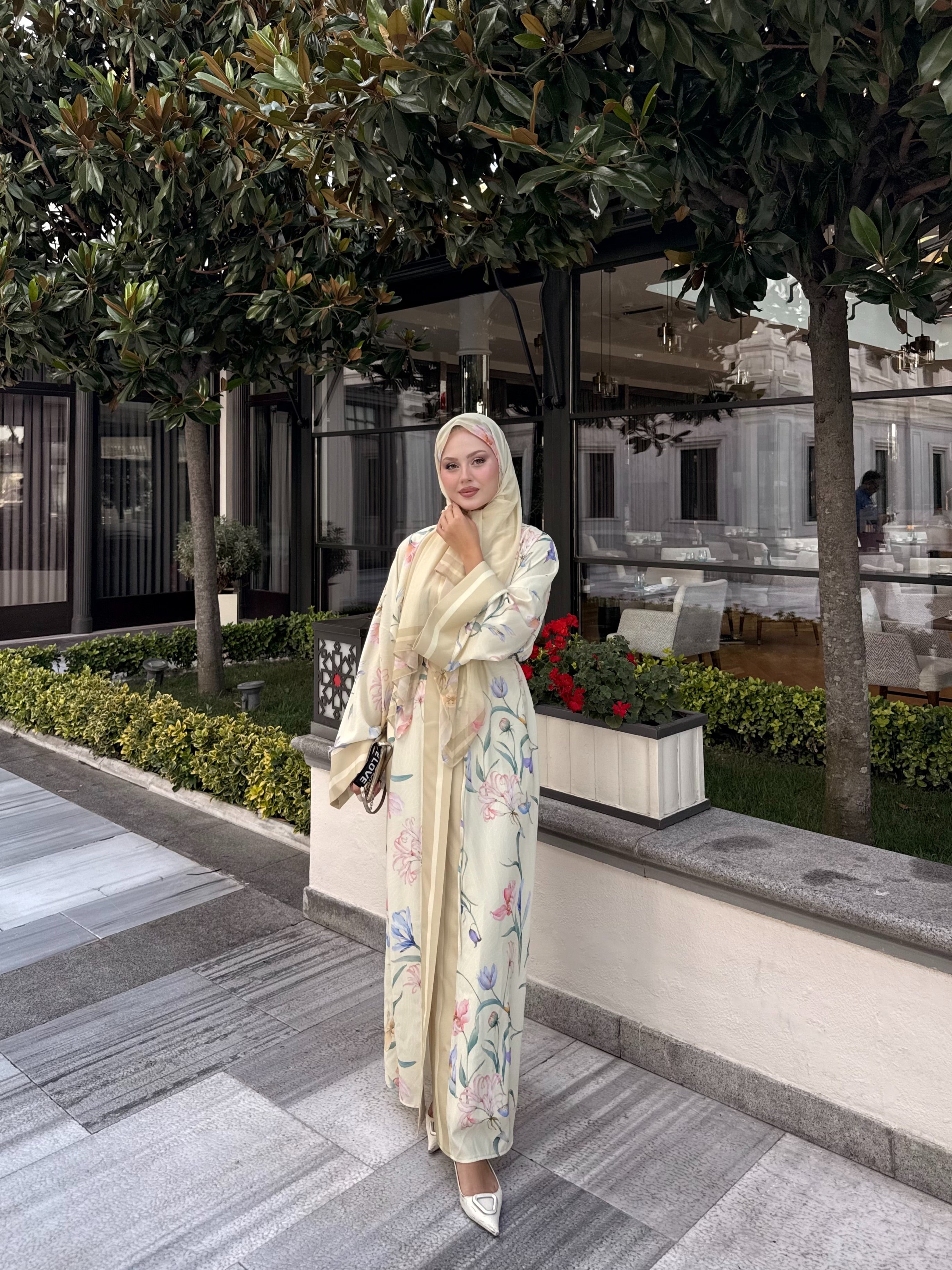 Şallı abaya krem