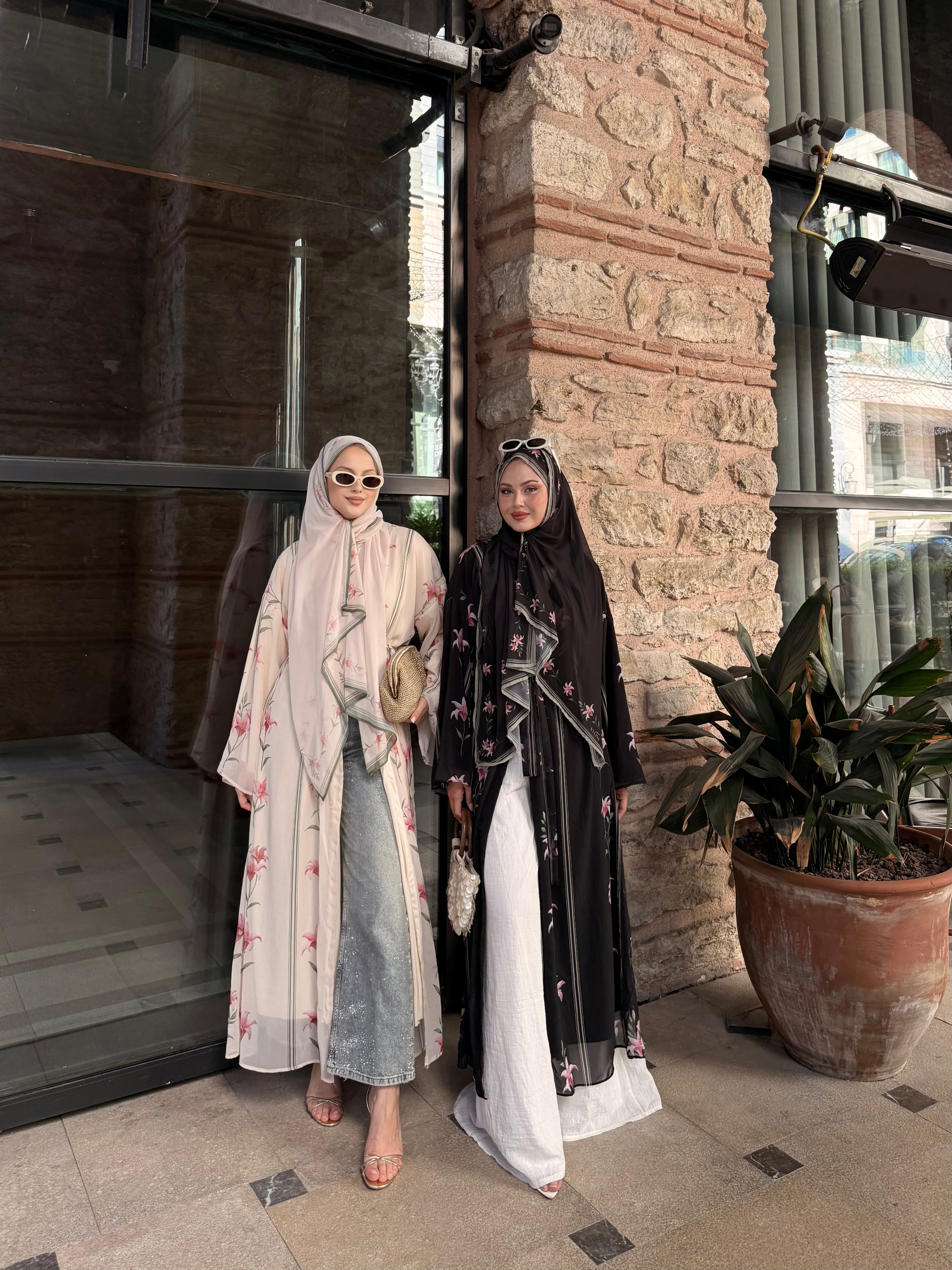 Şal hediyeli ithal abaya siyah