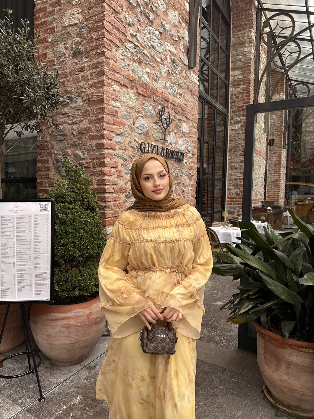 Büzgülü takım sarı