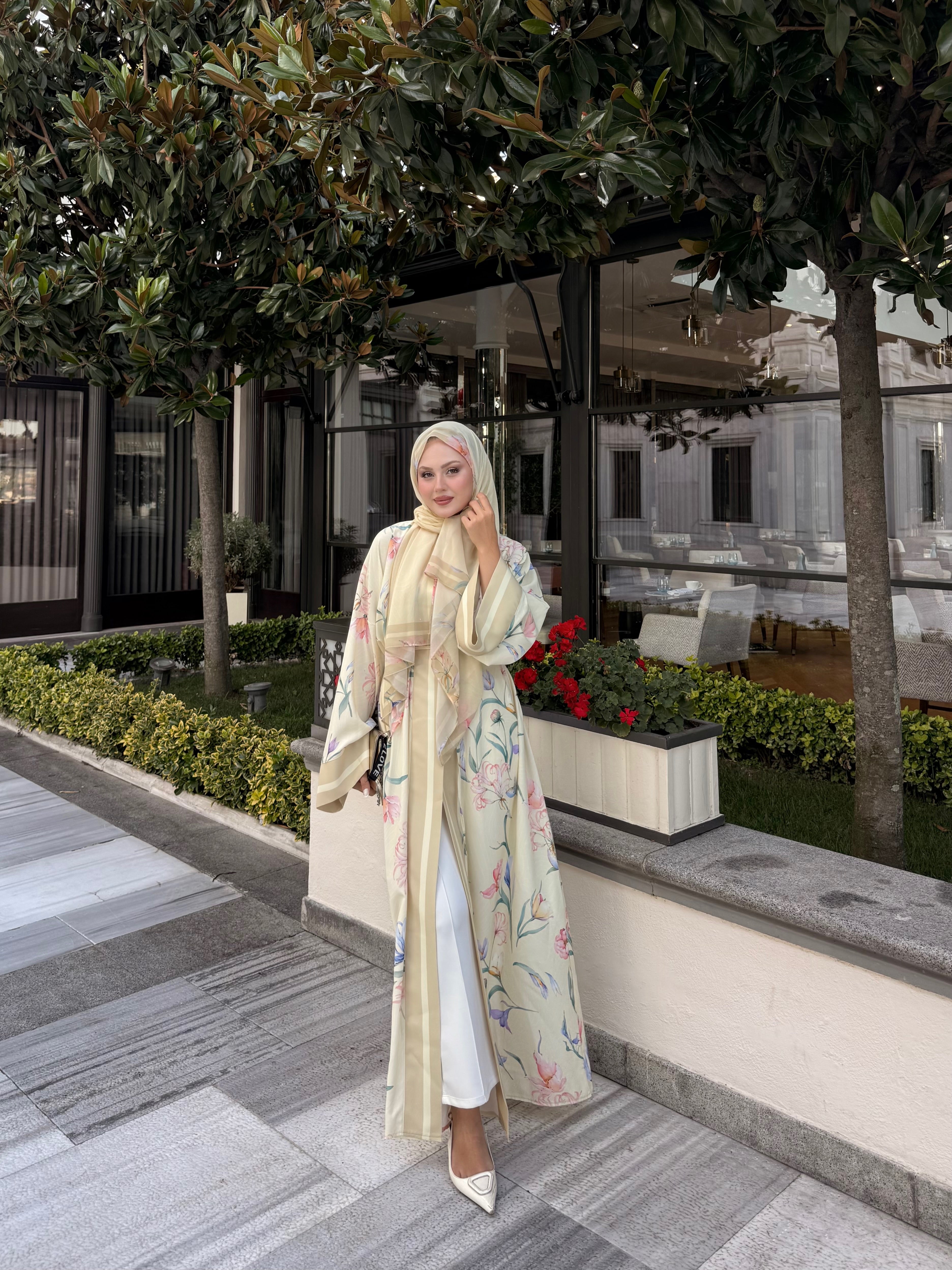 Şallı abaya krem