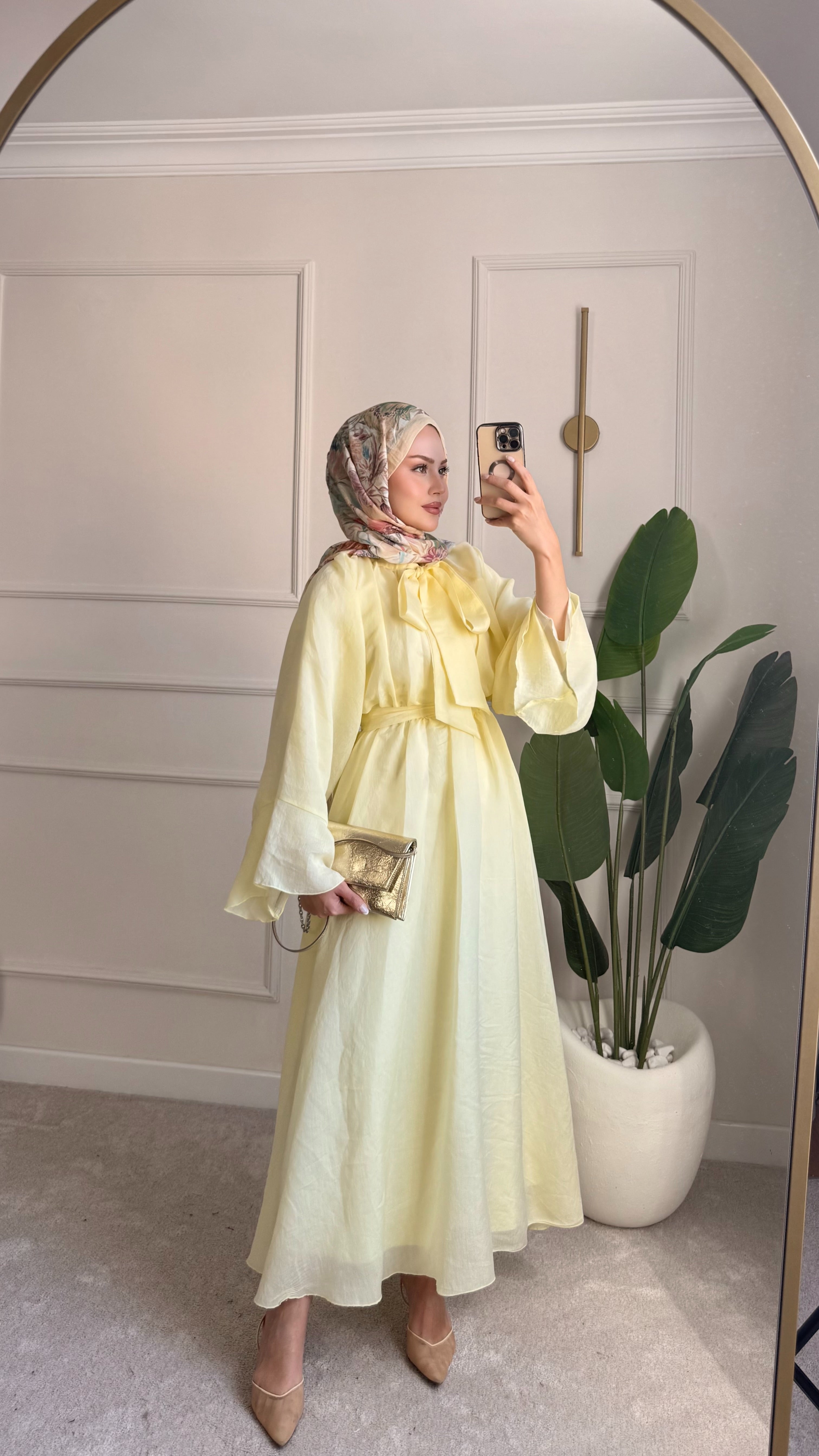 Flora elbise tereyağ sarısı