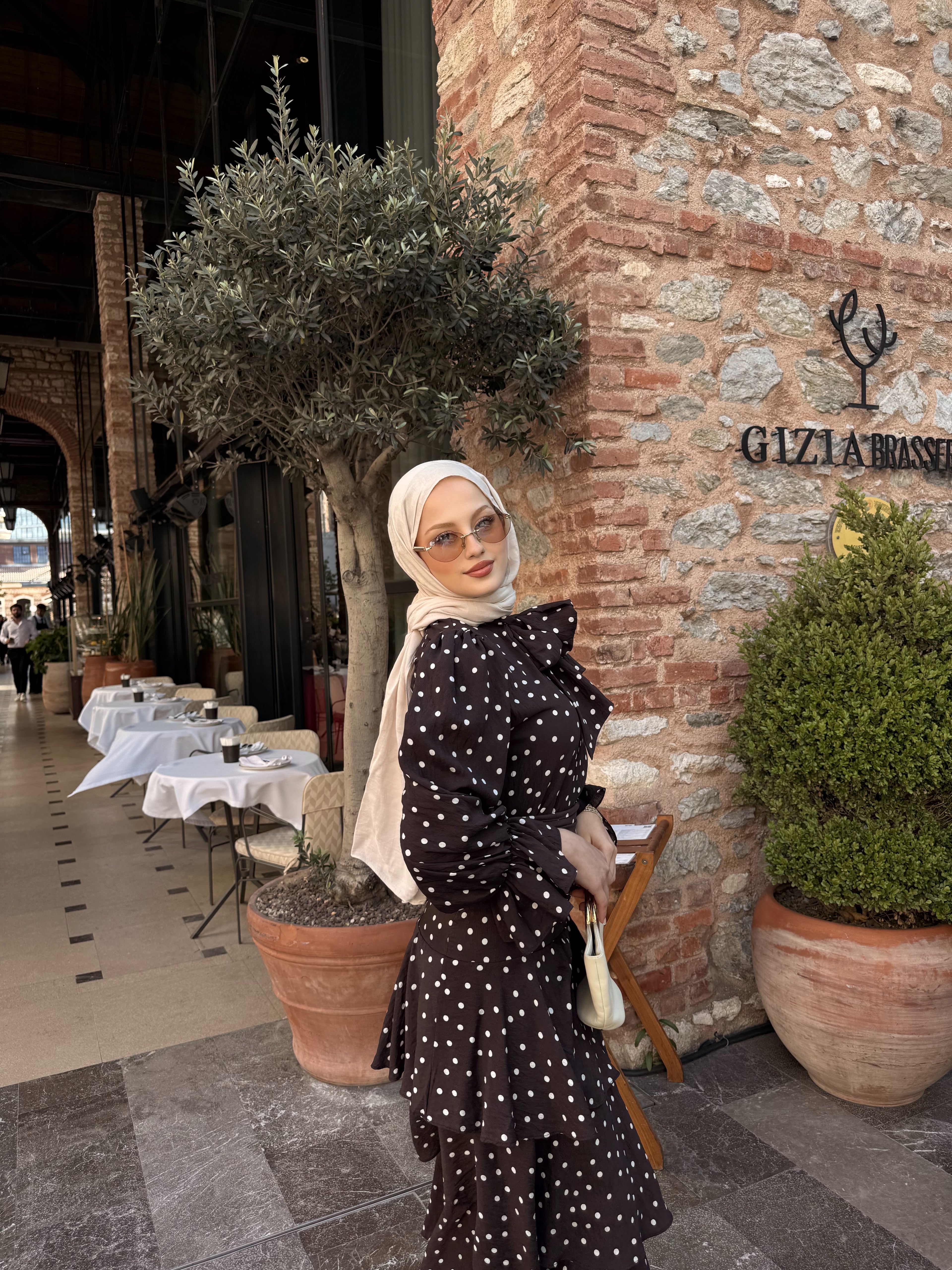 Puantiye etekli takım