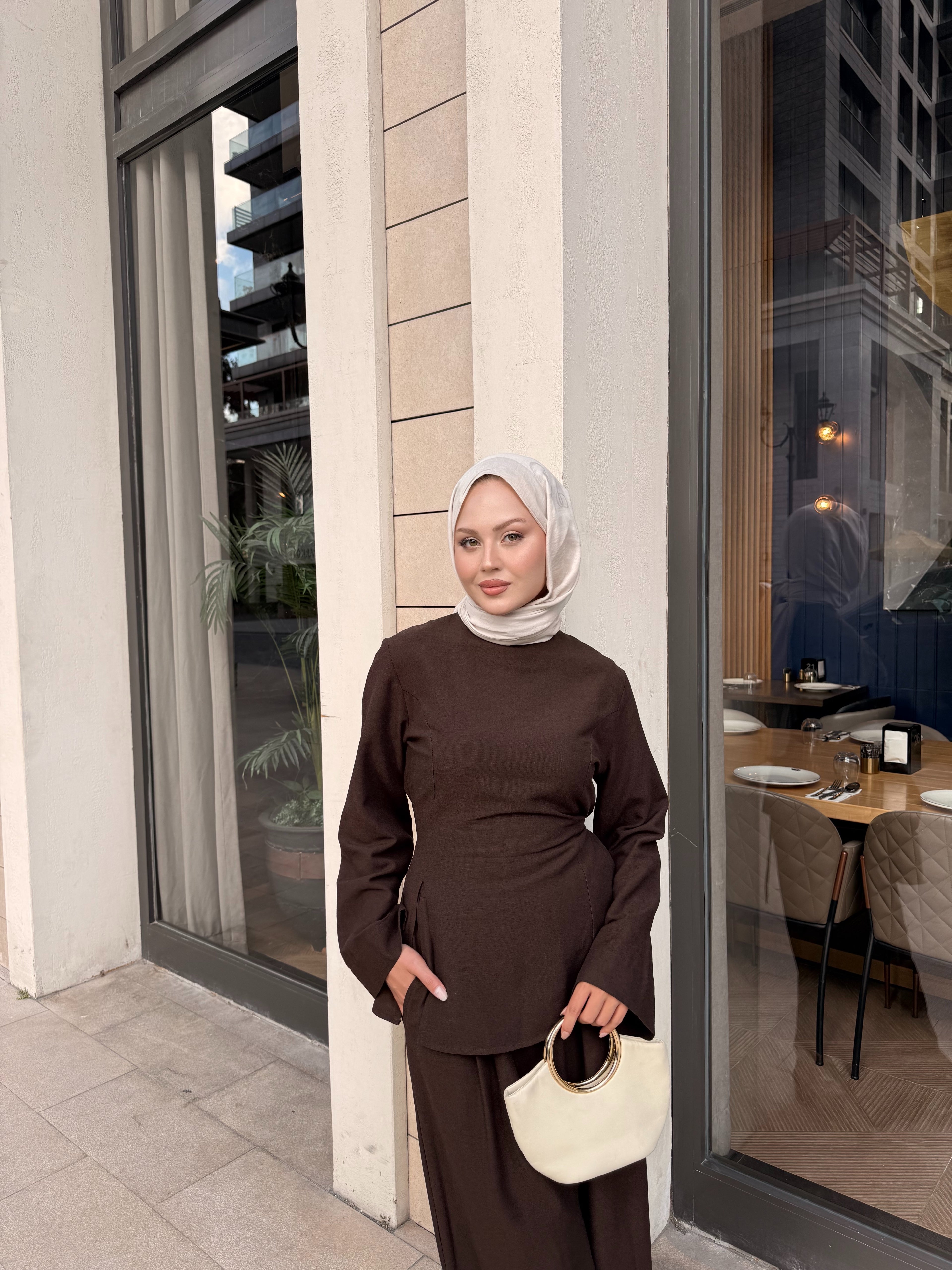 Bel bağlama detaylı takım kahverengi