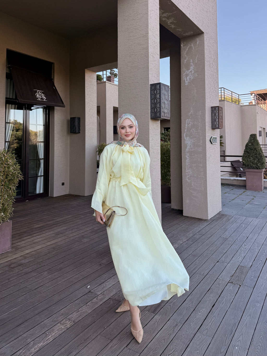 Flora elbise tereyağ sarısı