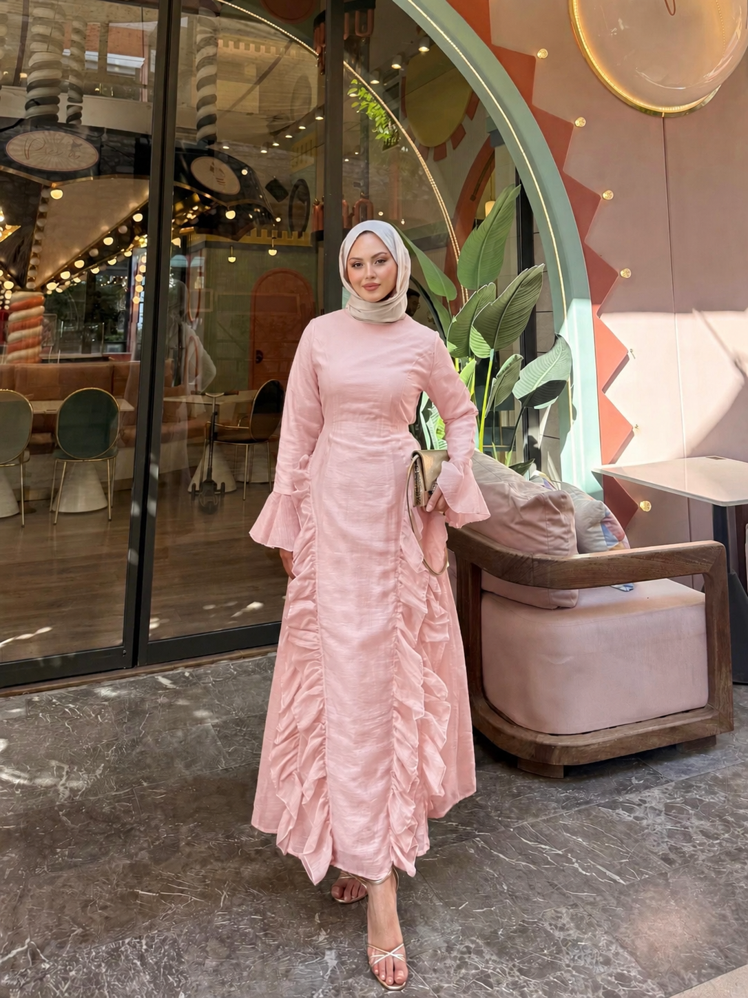 Fırfırlı elbise pembe